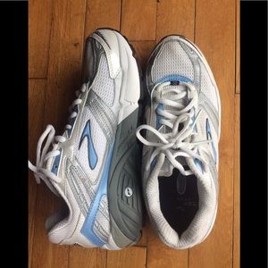 Brooks shoes